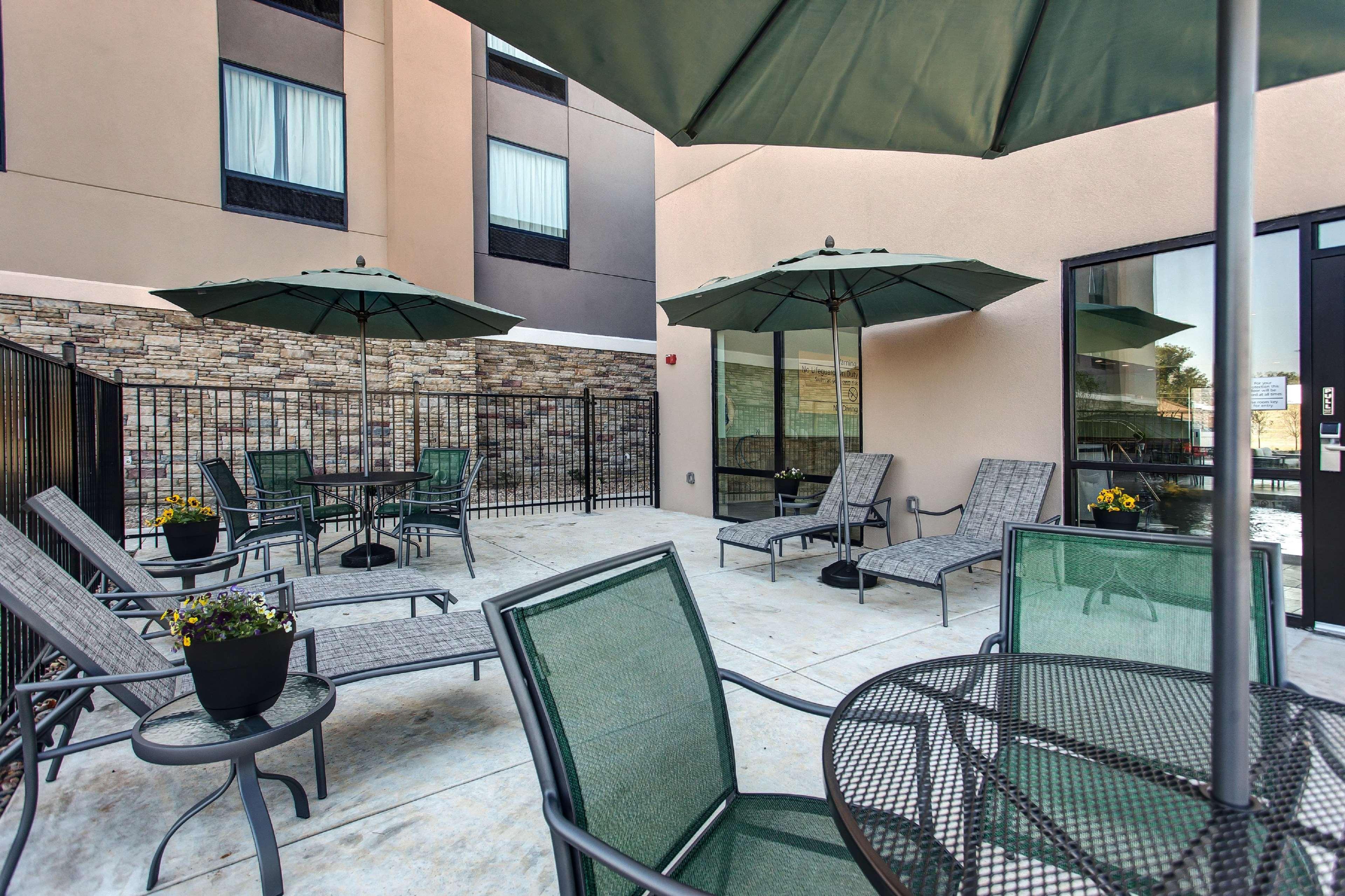 Hampton Inn & Suites-Wichita/Airport, Ks Zewnętrze zdjęcie