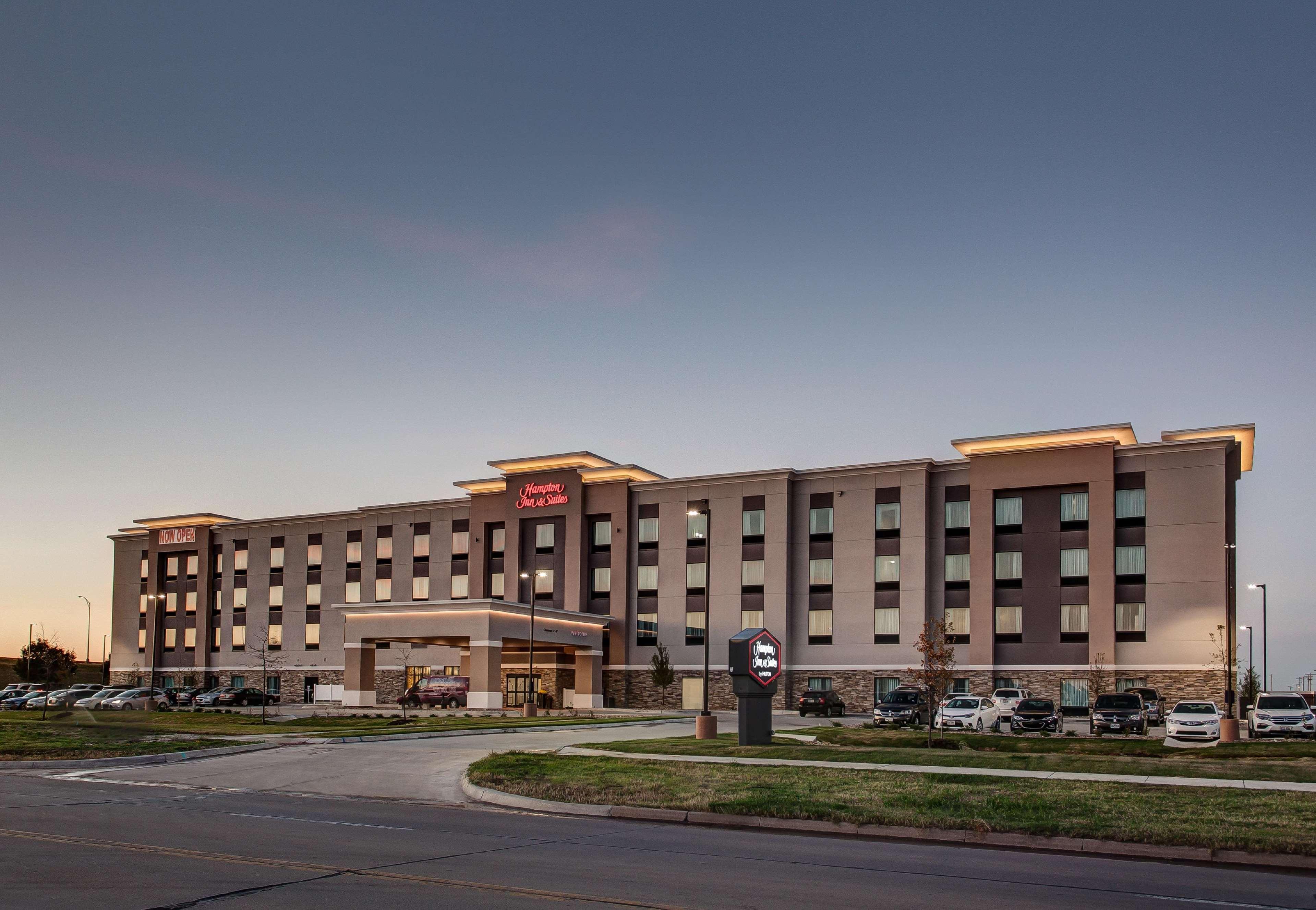 Hampton Inn & Suites-Wichita/Airport, Ks Zewnętrze zdjęcie